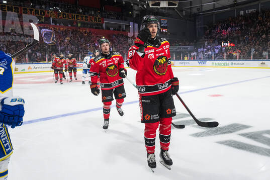 Luleås Markus Nurmi jublar
