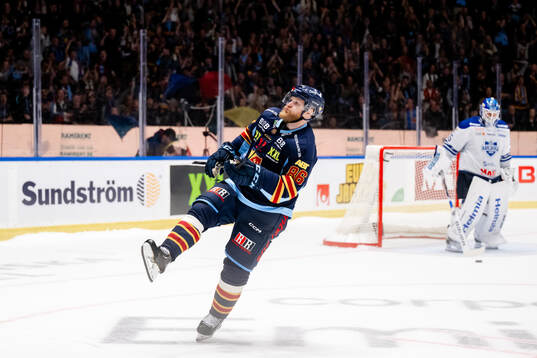 Djurgårdens Linus Klasen jublar