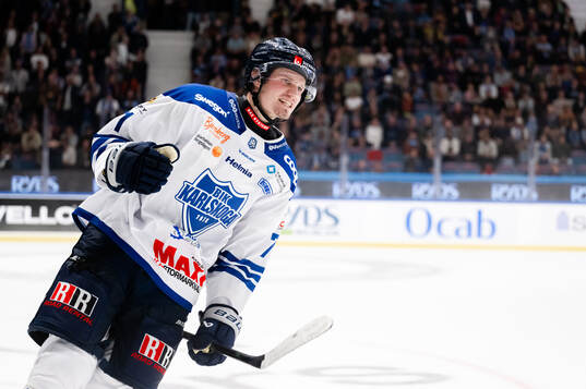 Karlskogas Eskild Bakke Olsen jublar