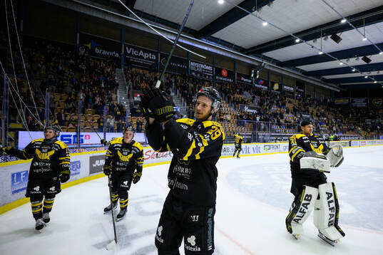 Västerås Eric Engstrand jublar