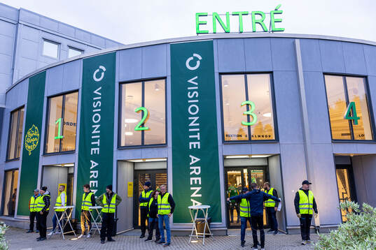 Visionite arenas entren innan ishockeymatchen i