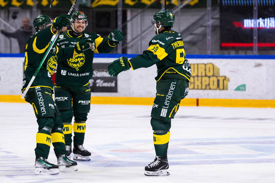 Björklövens Theoklis Theocharidis jublar