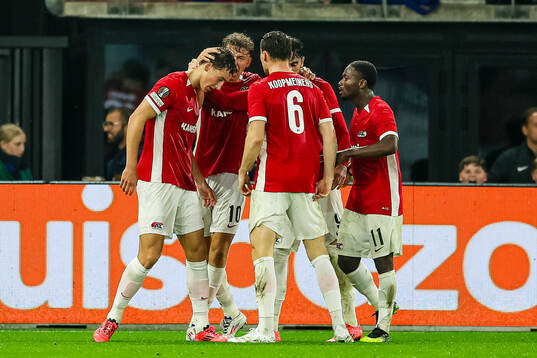 Ruben van Bommel of AZ Alkmaar celebrates 1-1