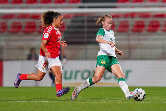 Andreia Norton of Benfica and Julie Blakstad of Hammarby