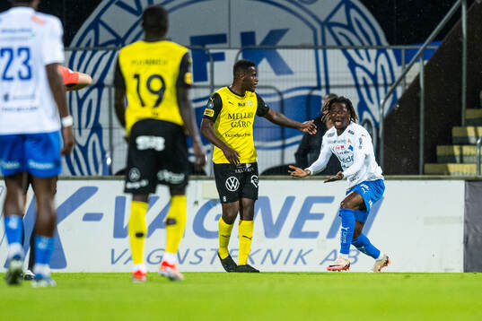 Värnamos Frank Junior Adjei reagerar