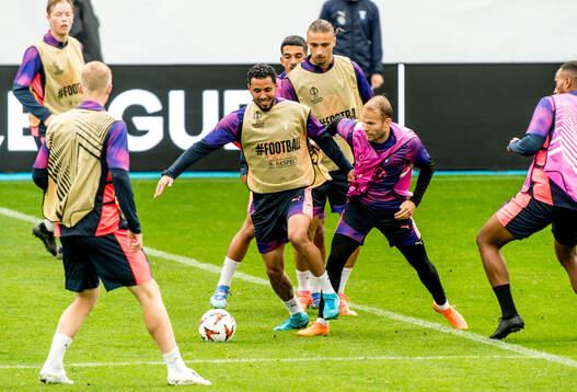 Sergio Pena and Oscar Lewicki of Malmö FF