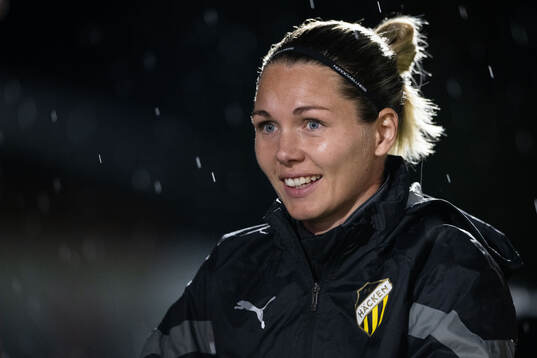 Goalkeeper Jennifer Falk