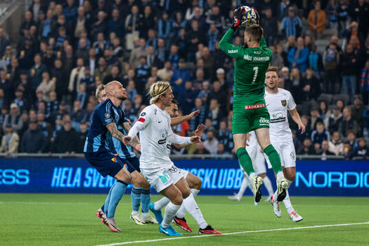Brommapojkarnas målvakt Lucas Hägg Johansson