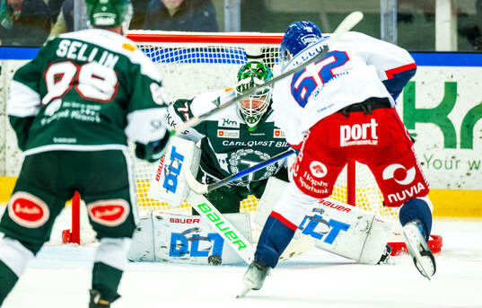 Tingsryds målvakt Pontus Eltonius och Oskarshamns Felix