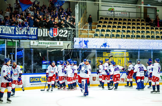 Oskarshamns spelare jublar