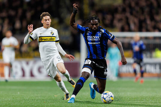 AIKs Victor Goncalves Andersson och Sirius Patrick Nwadike