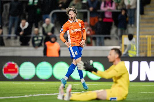 IFK Göteborgs Gustaf Norlin jublar