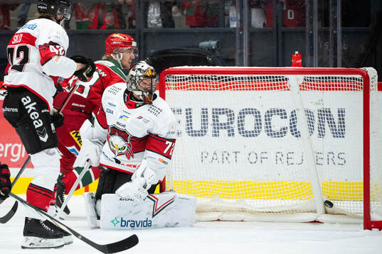 MoDos Johan Södergran gör 1-0 bakom Malmö Redhawks