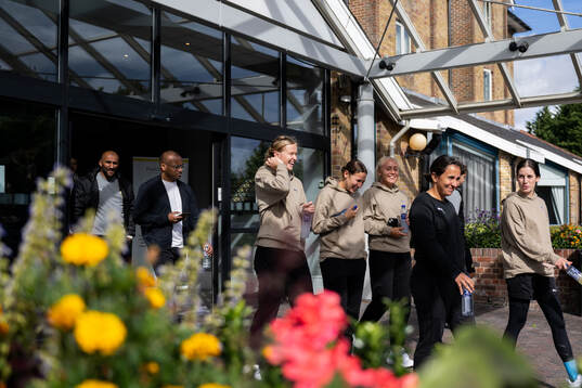 Emma Östlund, Tabby Tindell, Alva Selerud, assistant coach