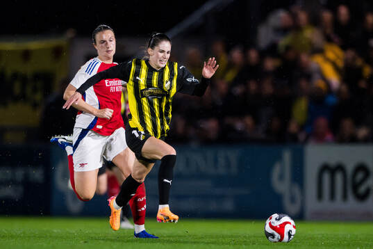 Lotte  Wubben-Moy of Arsenal and Clarissa Larisey of Häcken