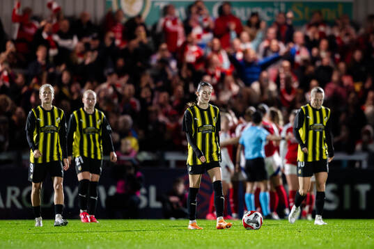 Clarissa Larisey of Häcken looks dejected