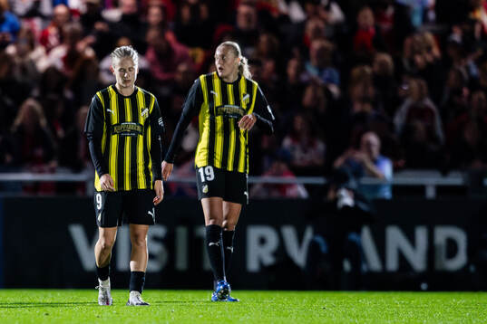 Filippa Curmark and Elma Junttila Nelhage of Häcken look