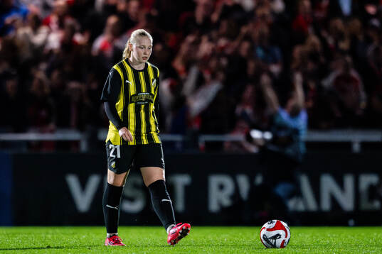 Johanna Fossdalsá of Häcken looks dejected