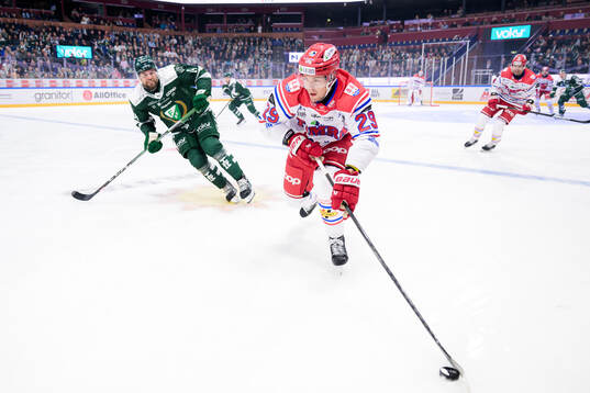 Färjestads Henrik Björklund och Timrås Filip Hållander