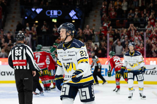 HV71s Åke Stakkestad deppar