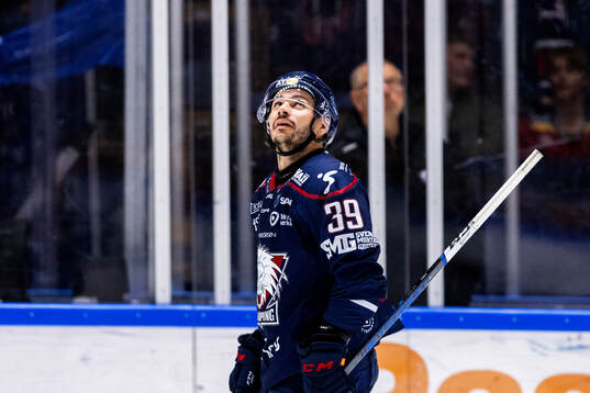 Linköpings Ty Rattie deppar