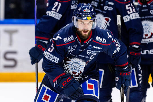 Linköpings Oscar Fantenberg jublar
