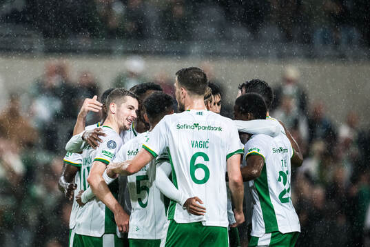 Hammarbys Oscar Johansson Schellhas jublar