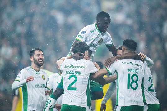 Hammarbys Nahir Besara och och Hammarbys Oscar Johansson