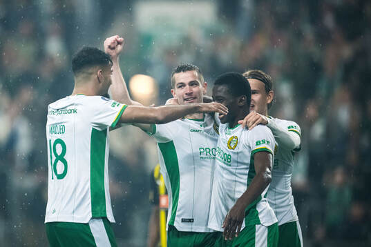 Hammarbys Oscar Johansson Schellhas jublar