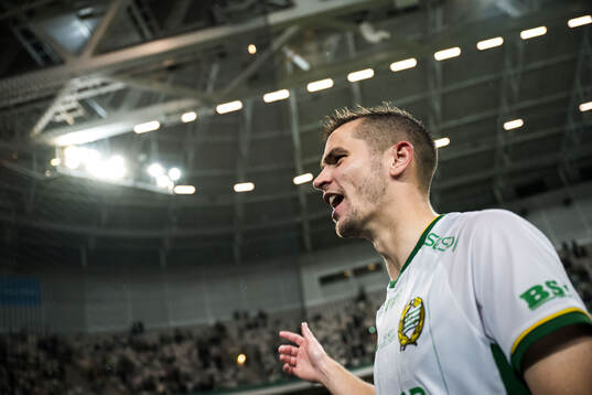 Hammarbys Oscar Johansson Schellhas jublar