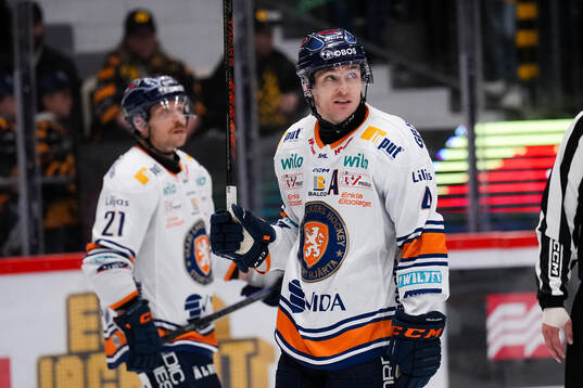 Växjös Keegan Lowe deppar