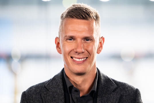 Pontus Wernbloom in the broadcaster ESPN studio