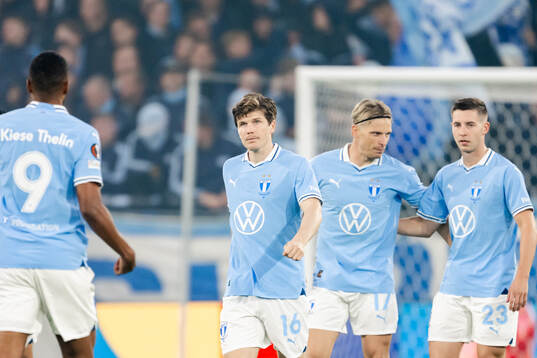 Isaac Kiese Thelin , Oliver Berg , Jens Stryger Larsen and