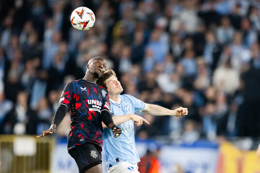 Mohamed Diomande of Rangers and Oliver Berg of Malmö FF