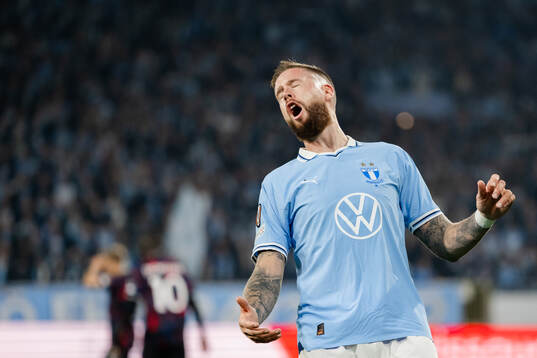 Pontus Jansson of Malmö FF reacts