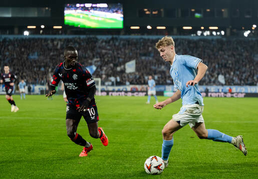 Mohamed Diomande of Rangers and Hugo Bolin of Malmö FF