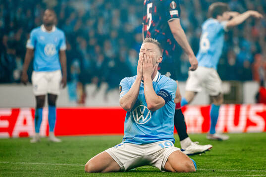 Anders Christiansen of Malmö FF looks dejected