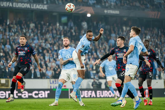 Pontus Jansson and Isaac Kiese Thelin of Malmö FF
