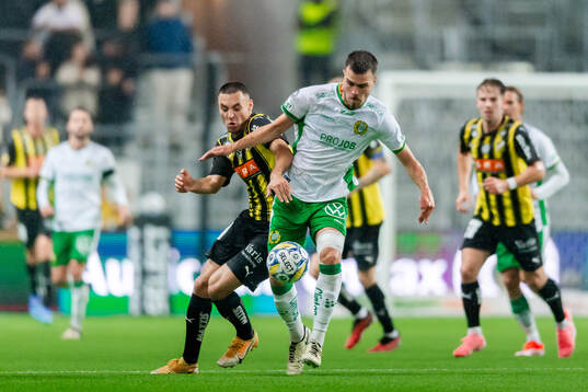 Häckens Ali Youssef och Hammarbys Pavle Vagic