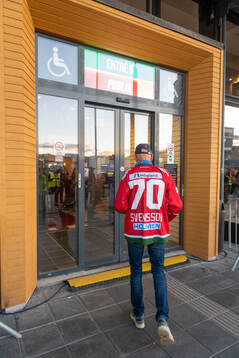 Hägglunds Arena innan ishockeymatchen i SHL mellan MoDo
