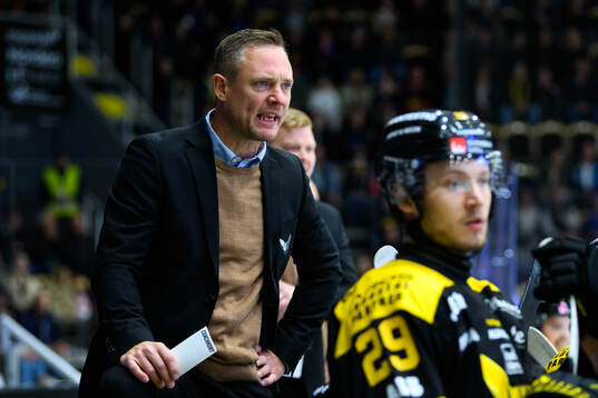 Västerås tränare Karl Helmersson