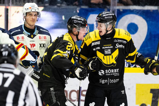 Västerås Carl Jakobsson jublar