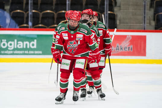 Maja Grundström jublar