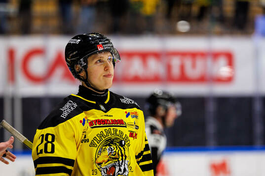 Vimmerbys Isak Hansen deppar