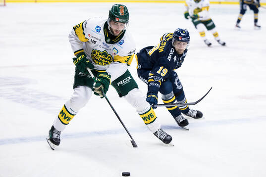 Björklövens Jacob Olofsson och Södertäljes Hampus