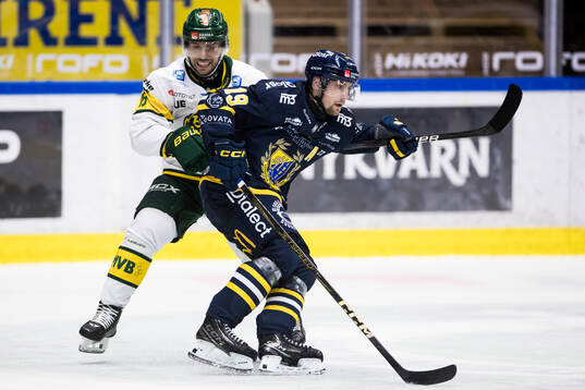 Södertäljes Hampus Harlestam och Björklövens Mattias