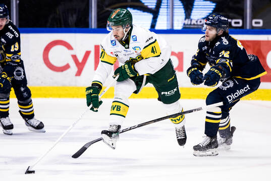 Björklövens Maxime Fortier och Södertäljes Nicolai Meyer
