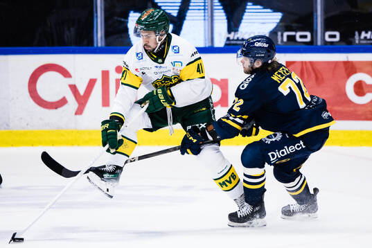 Björklövens Maxime Fortier och Södertäljes Nicolai Meyer