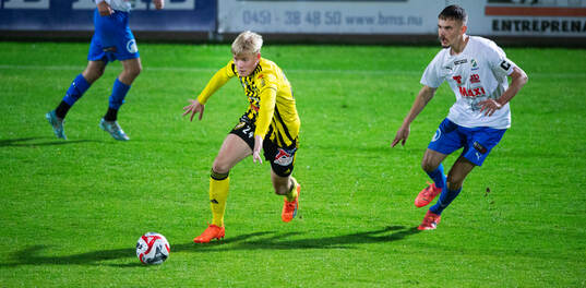 IFK Hässleholms Linus Roslund i matchen i division 2