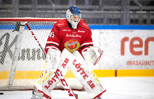 Almtunas målvakt Edvin Olofsson före ishockeymatchen i